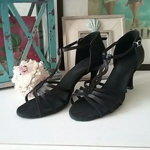 Flamingo dance shoes